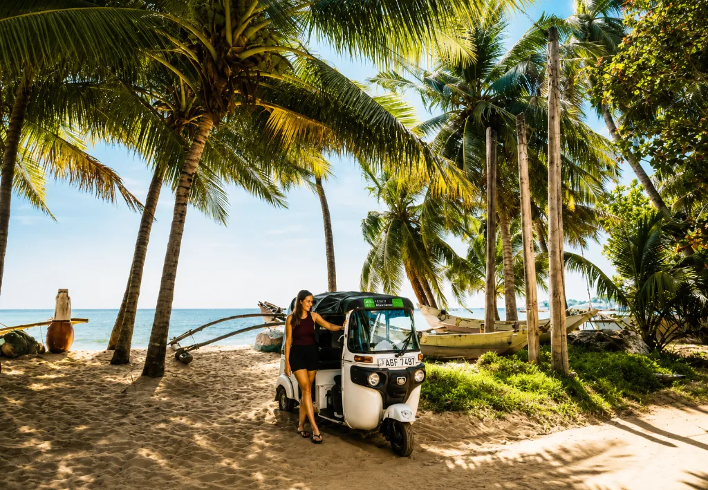 Scenic Sri Lanka road trip through tropical landscapes